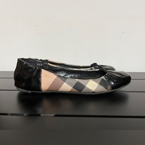 Burberry Ballet Flats size 37